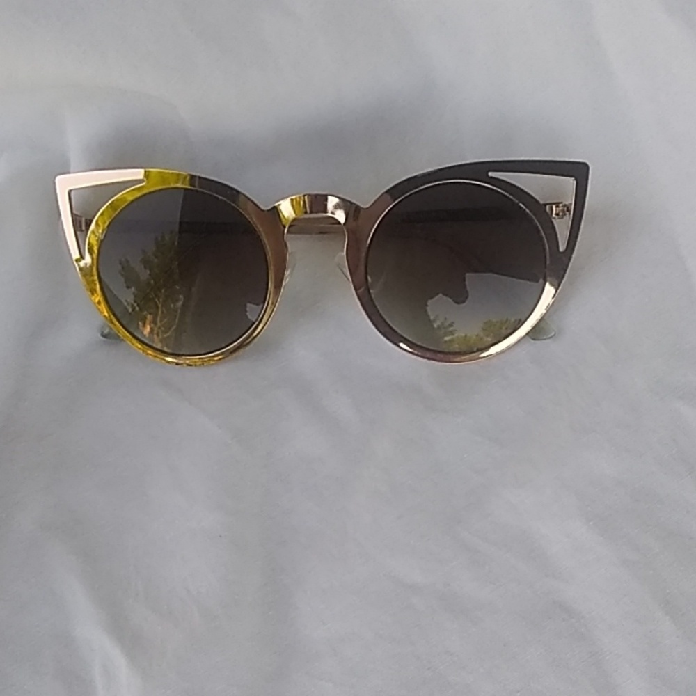 Sunglasses - Picture 1 of 8